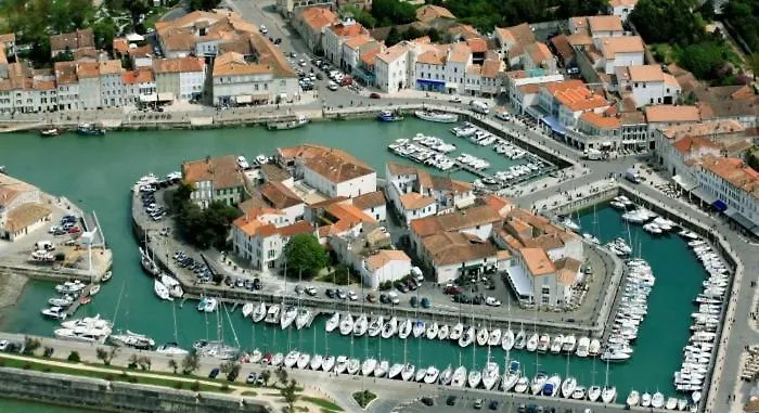 St Mart. L'ilot Rhea *